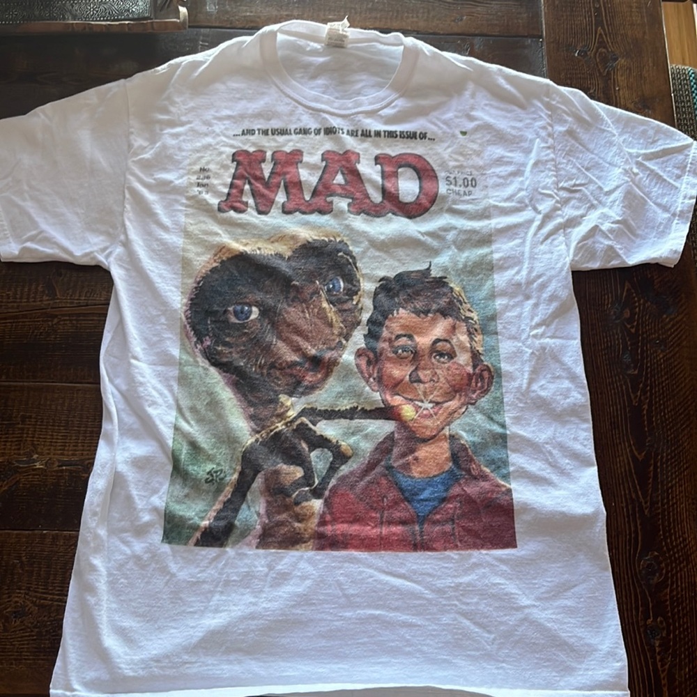 Vintage MAD and ET tshirt